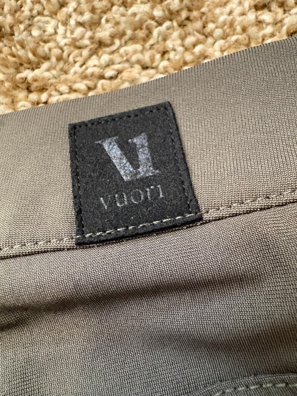 Vuori Meta Performance Pocket Commuter Chinos Mens Size 28